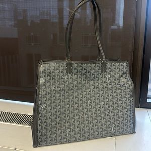 Like New Goyard Hardy Tote. Grey